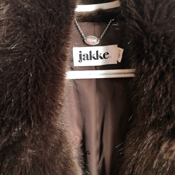 Brown faux fur long jacket - Picture 2 of 4